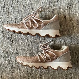 Sorel Kinetic Lace Pink Knit Sneakers, women’s 7.5